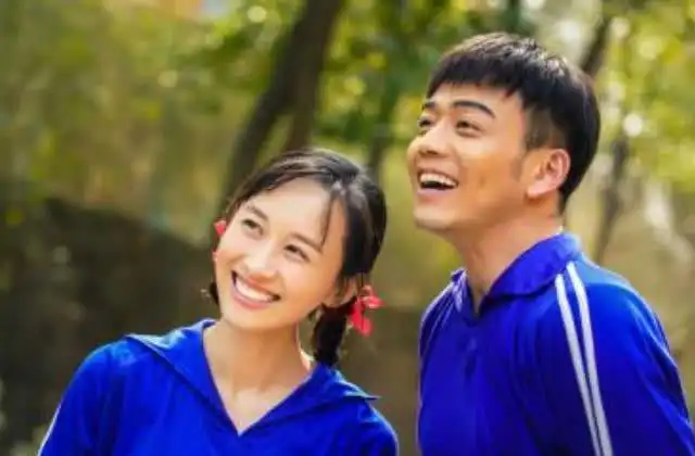 小时候骗她比谁撒尿远,现在结婚了,她说你再滋一个给我看看