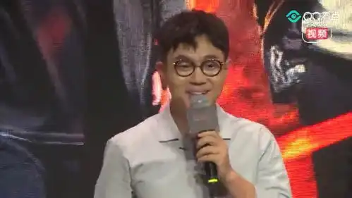 大鹏惊喜现身黄金兄弟发布会现场引台下观众惊呼
