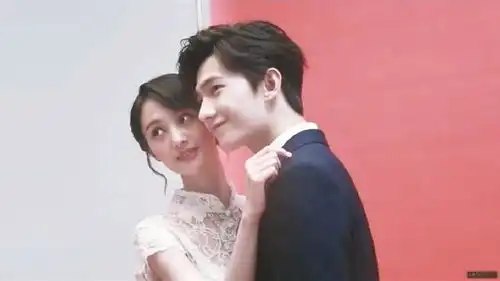 那些年甜到发齁的荧幕情侣,最后一对现在说出来只剩尴尬