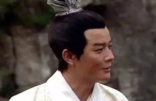 三国志与三国演义中的张昭张纮形象,有何不同
