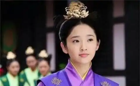 在历史上,其实女太监真实存在,但她们的净身过程却和男太监不同