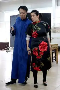 四世同堂下封口令秦海璐垫出大胸
