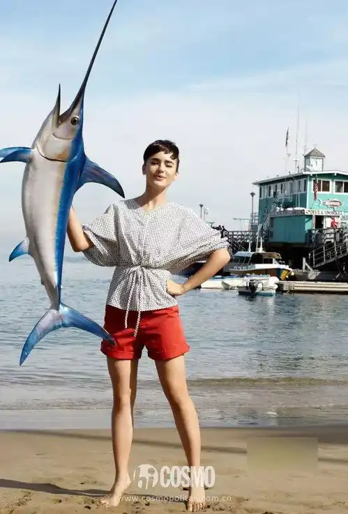 戳进来被称为小赫本的她,就是比你优秀还比你努力本人