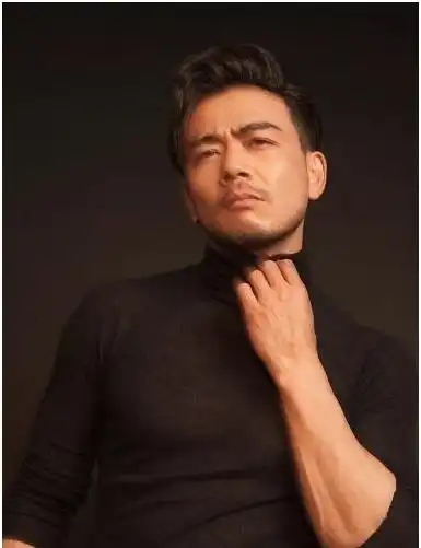 杨烁在家从不打开孩子作业分不清日期和分数,网友女儿控