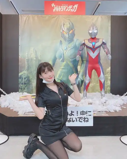 特利迦奥特曼卡露蜜拉人间体登场,粉丝们纷纷高呼要投敌
