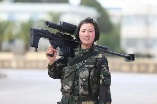细数特战荣耀3位女兵,剪掉长发卸掉浓妆,打脸了多少人
