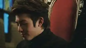 头文字d100多辆跑车用于拍摄,为了拍整部车剧组装了一条金属臂