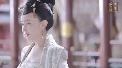 大唐荣耀热播刘威葳唐妆美颜惊艳动人