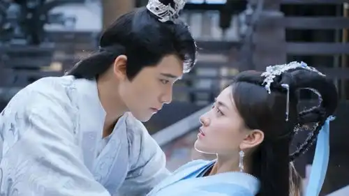 双世宠妃2脑洞大开八王爷竟成了自己情敌,两个八王爷同追妻
