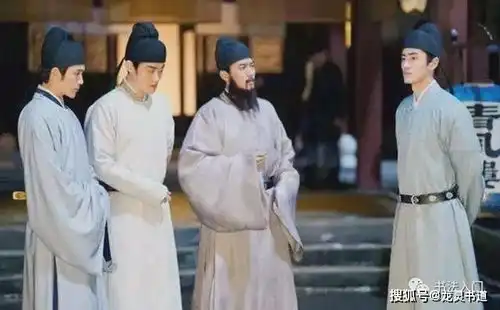 这位大胡子,学颜是一把好手