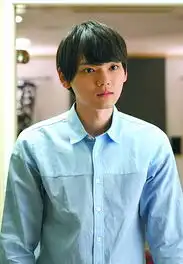 别拿这孩子和柏原崇比,太残忍了