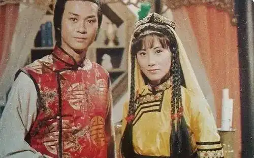 她被誉为tvb一姐,曾与罗家英共患难,让曾志伟跪地道歉
