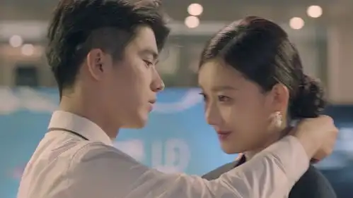 不能恋爱的秘密第2集看点霸总追爱李嘉尚亲手为苏伊戴项链
