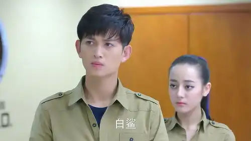 麻辣变形计教官解释保镖的理论,让马可和热巴进行演示,涨知识
