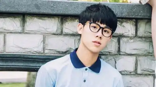 刚有热度就飘了没有了小欢喜的滤镜,周奇还能作多久
