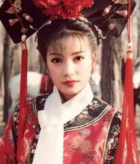 与电视剧相反,真实的小燕子身世凄惨抑郁而终