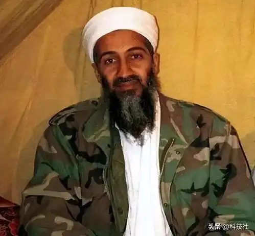 本拉登流亡经历带超多大尺度影片,临终前在床上抱着年轻的妻子
