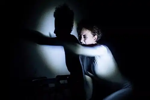 福利鹭岛三月最强文艺风当此乌镇戏剧节上的神作莫属
