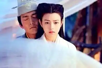 6个版本小龙女被玷污画面刘亦菲只是闭眼一过,她却是真脱
