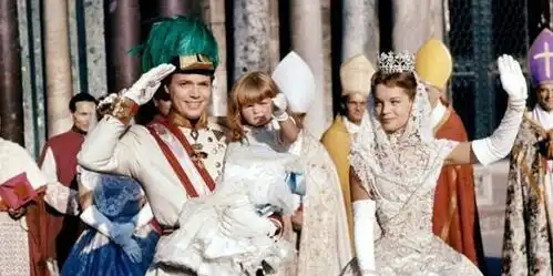 15岁嫁皇帝,61岁死于暗杀,欧洲第一美人悲剧的一生
