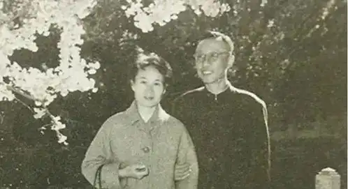 和末代皇帝自由恋爱,为何婚后不久,李淑贤就产生悔意闹离婚
