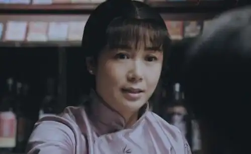 一身赘肉,满脸褶子,演双马尾的少女网友真的好意思吗