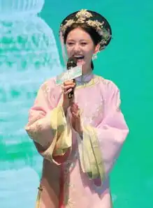 郑爽古装照整容后遗症严重嘴大惊人