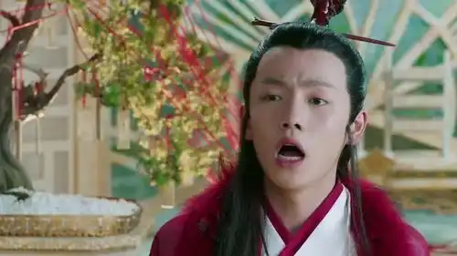 同样是爱而不得,同样是王媛可饰演,香蜜中的风神比纯妃聪明多了