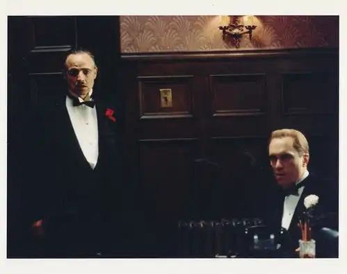 永远的马龙白兰度教父上映44周年
