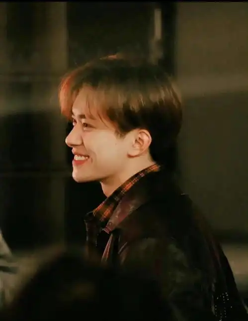 赵丽颖工作室包场抢注赵丽颖新电影商标被驳回抢注第二十条商标被驳回易烊千玺工作室包场赵丽颖新电影
