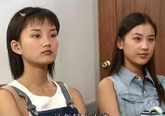 18岁靠老爸砸钱演女主,黄圣依给她作配,35岁的她怎么成了柜姐
