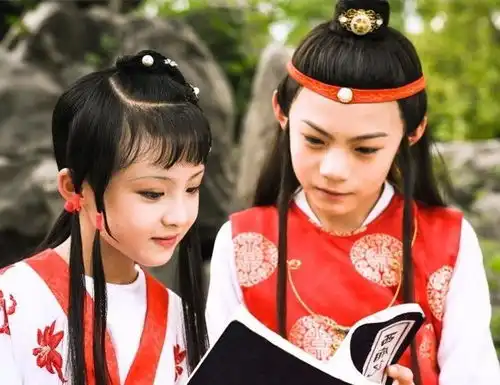 白蛇传剧照周漾玥