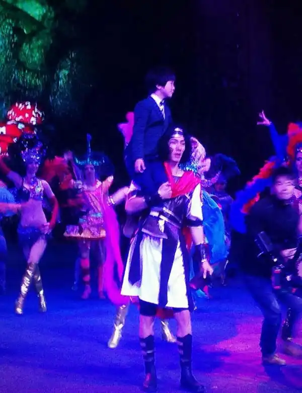 爸爸去哪儿电影版剧照张亮天天父子
