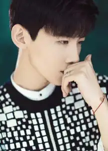 白敬亭性感的泪痣,迪丽热巴软萌的泪痣,以及一对眼角有痣的情侣