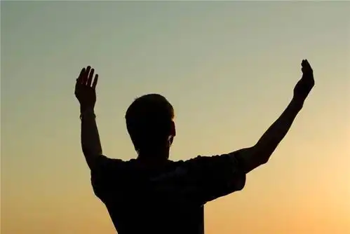 让你的努力,配得上你的梦想
