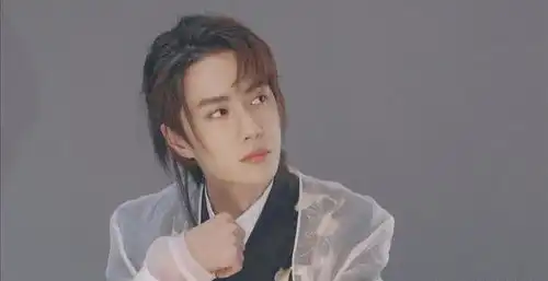 八卦之郝富申诚恳刘雨昕重心成毅资源龚俊合作王一博主流