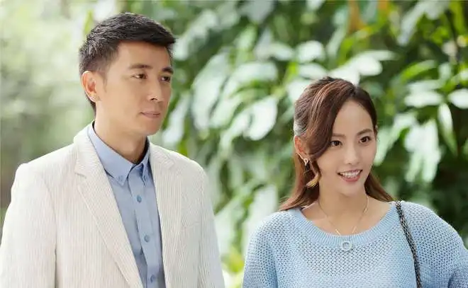 21岁邵晴开法拉利背香奈儿嘚瑟买超模仿张铭恩,张嘉倪不上当
