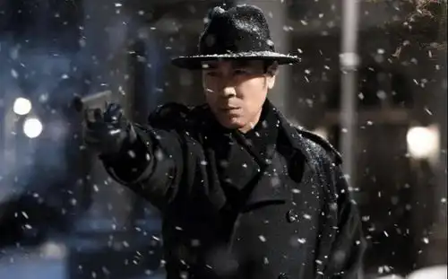 2021年票房前十的作品,国产电影实力占据8部,好莱坞大片仅两部
