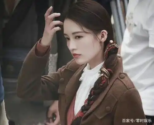 32岁任嘉伦新剧开机了,女主是90后实力花旦,剧情甜中带虐

