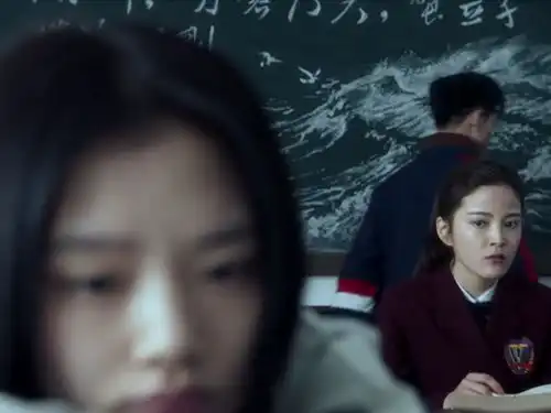 悲伤逆流成河唐小米如此痛恨易遥,有三点原因,只是大家没注意