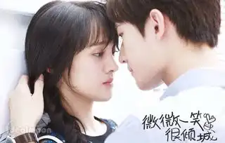 现实欠我一个大神ysl微微同色唇膏帮你撩大神