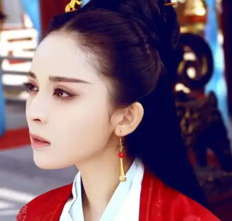 公认最美的27岁女星,祝绪丹第4,热巴第2,第一盛世美颜