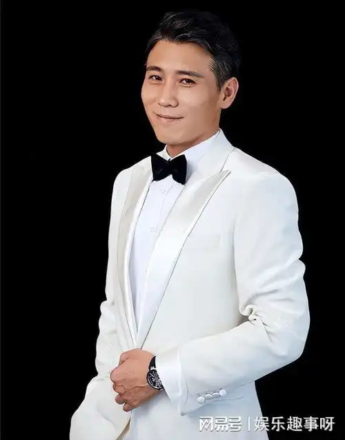 黄金配角李乃文拍戏17年不温不火,错过颜丙燕,如今传出新恋情
