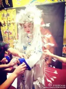 女神钟丽缇晒京剧婚照咬唇妩媚惊艳教你拍国风
