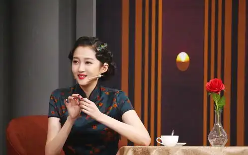 关晓彤优雅迷人旗袍造型