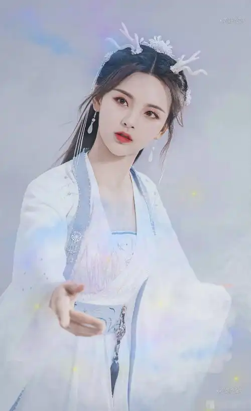 孟美岐古装被吐槽,杨超越古装却秀美绝伦令人特别惊艳