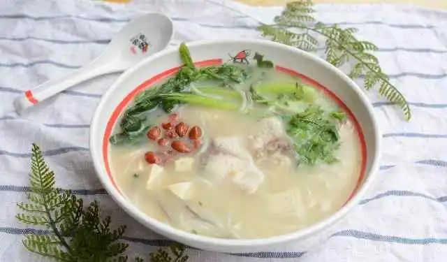 究竟可口美味的鱼粉汤是怎么熬的看到这里你就知道了