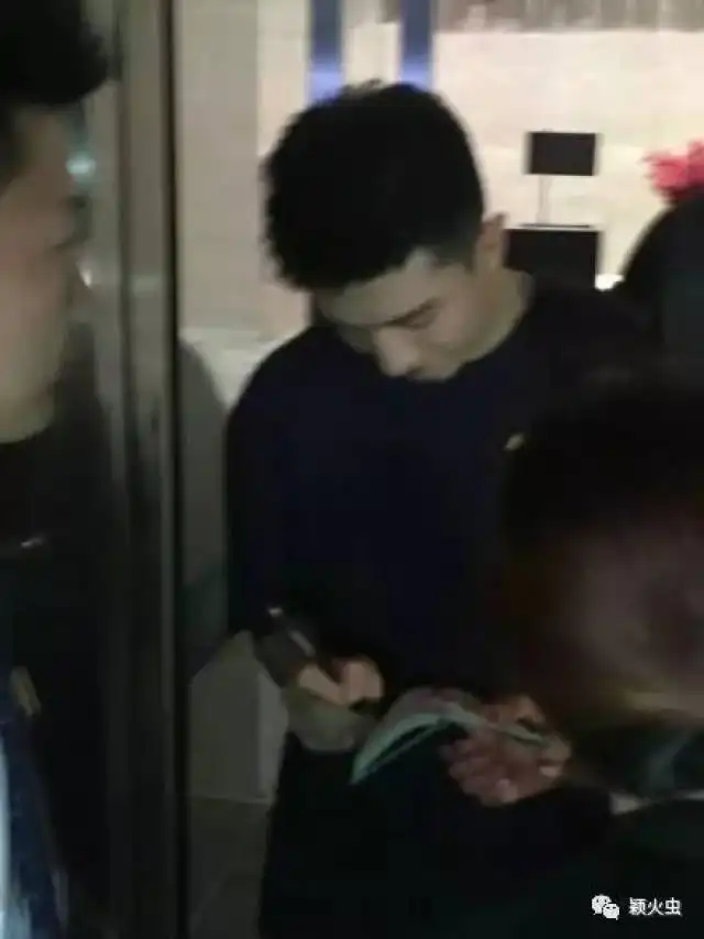 你和我的倾城时光最新金瀚赵丽颖高清剧照,现实版的历致诚身材吸晴啊
