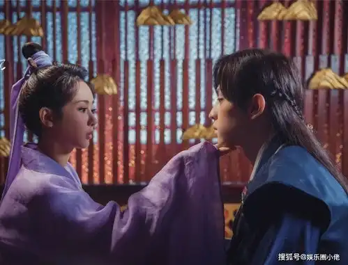 原以为邓伦已经够帅了,看到妈妈这么好看不出道真是可惜了
