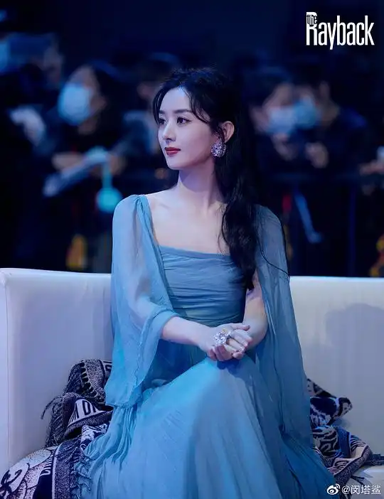 神隐少女的相册美颖